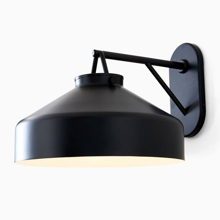 Aplique de pared minimalista para exterior Hanton: aplique industrial de metal mate para espacios modernos