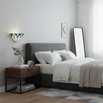 Bild in Gallery-Viewer laden, TF antik inspirierte Wandlampe aus getöntem Gras mit geometrischem Schirm – Art Deco Stil Wandleuchte für Wohnzimmer und Flure