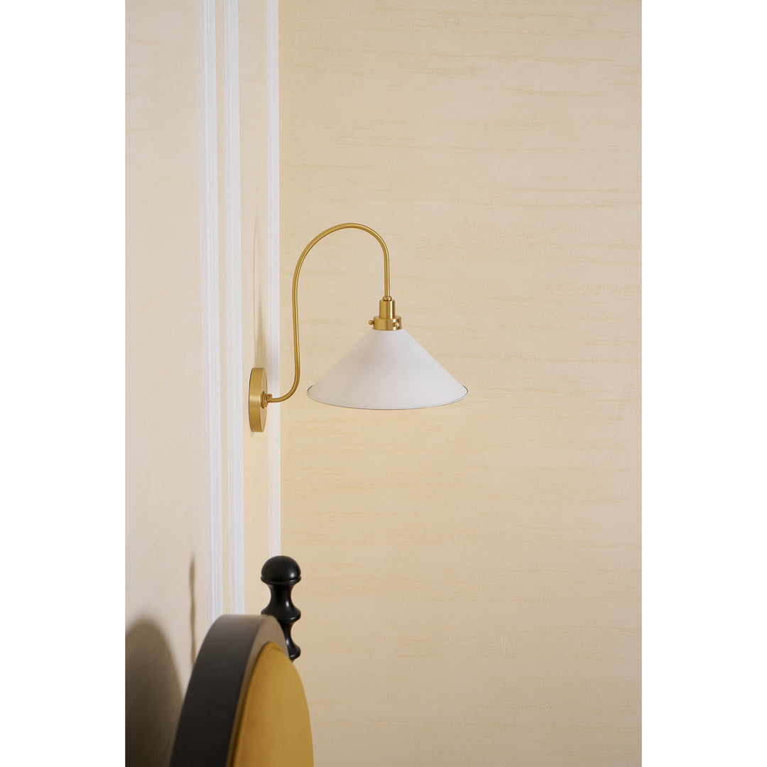 Applique murale vintage contemporaine avec structure courbée pour chambre, salon et couloir