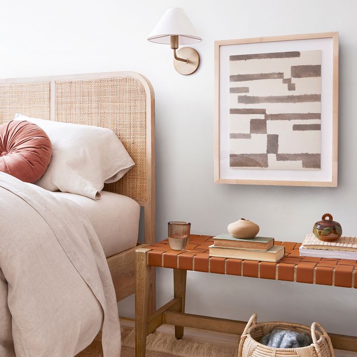 Aplique de pared Diora: moderna lámpara de latón con elegante pantalla
