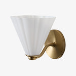 Charger l'image dans la visionneuse de galerie, Applique Murale en Verre Laiton Ondulé Moderne Mivie - Profil Compact pour Chambres et Couloirs