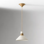 Charger l&#39;image dans la visionneuse de galerie, Suspension en porcelaine Calvor - Abat-jour conique en céramique pour cuisine
