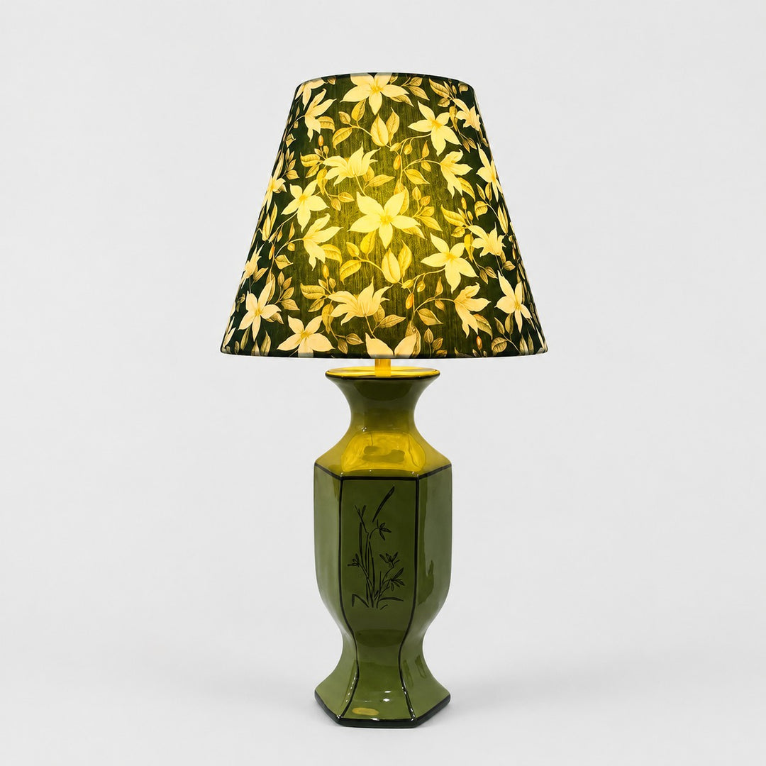 Vintage groene keramische tafellamp met botanische lampenkap