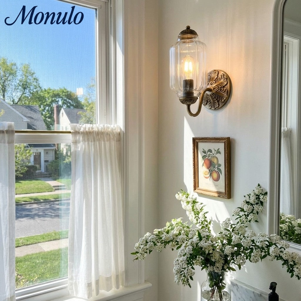 Applique murale vintage en verre laiteux festonné Eloise - Éclairage d'appoint moderne pour salle de bain et chambre