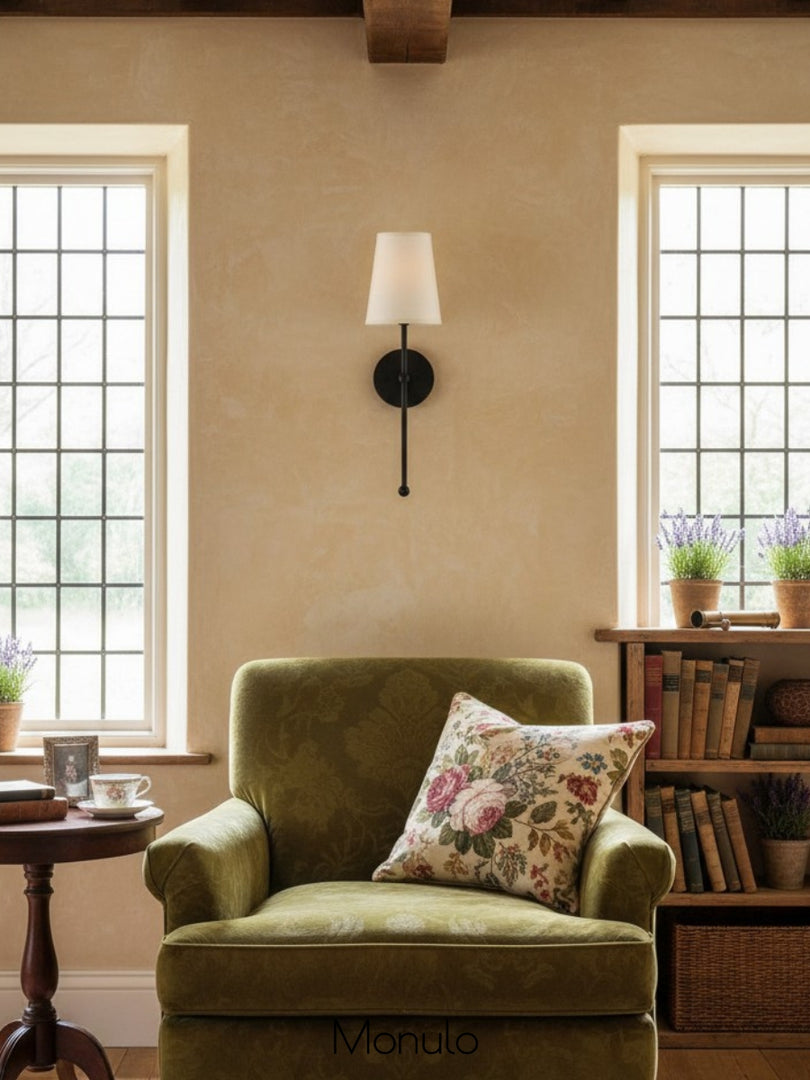 Applique murale nordique en tissu et laiton rustique