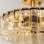 Cargar imagen en el visor de la Galería, Close view of ripple glass panels on the chandelier