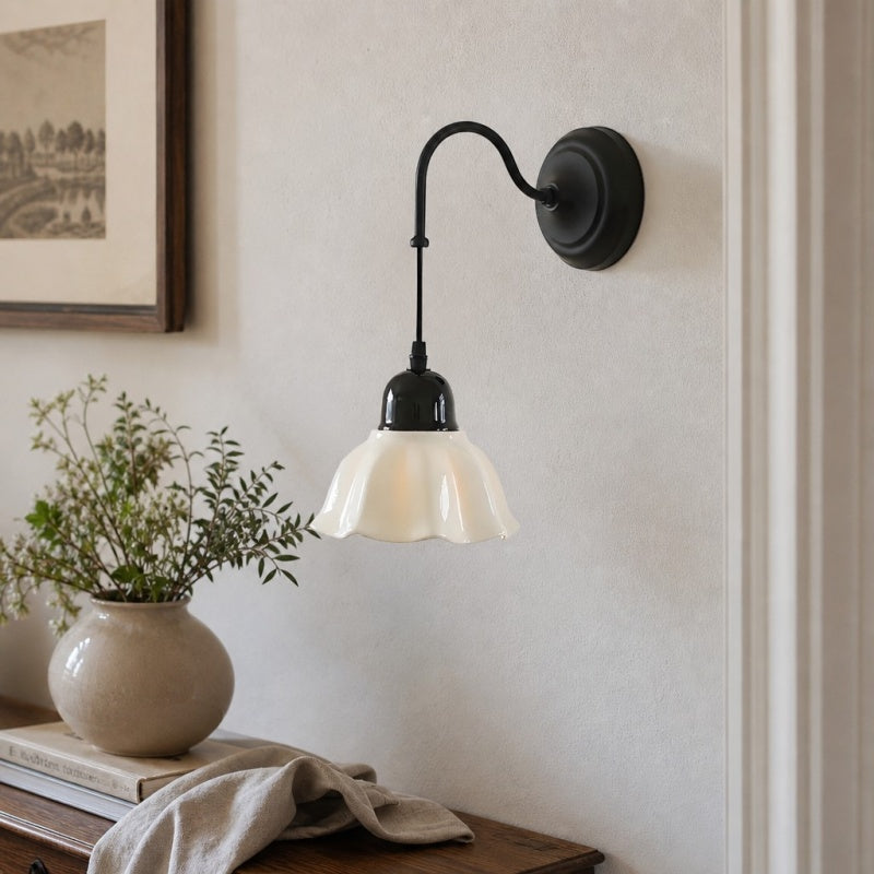 Cazelle Vintage Floral Wall Lamp – Artistic Flower Design Sconce for Bedroom and Hallway