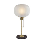 Cargar imagen en el visor de la Galería, Lámpara de mesa Pelviona de cristal acanalado - Base de latón y metal negro - Imprescindible para decorar tu hogar
