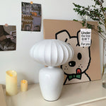 Bild in der Galerieansicht laden, Baiser Tischlampe
