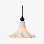 Bild in Gallery-Viewer laden, Cazelle French Vintage Flower Pendant Light – Retro Floral Hanging Lamp for Bedroom and Entryway