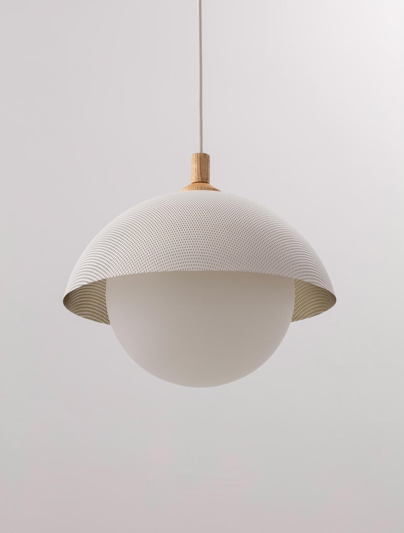 Lampe suspendue perforée en forme de dôme
