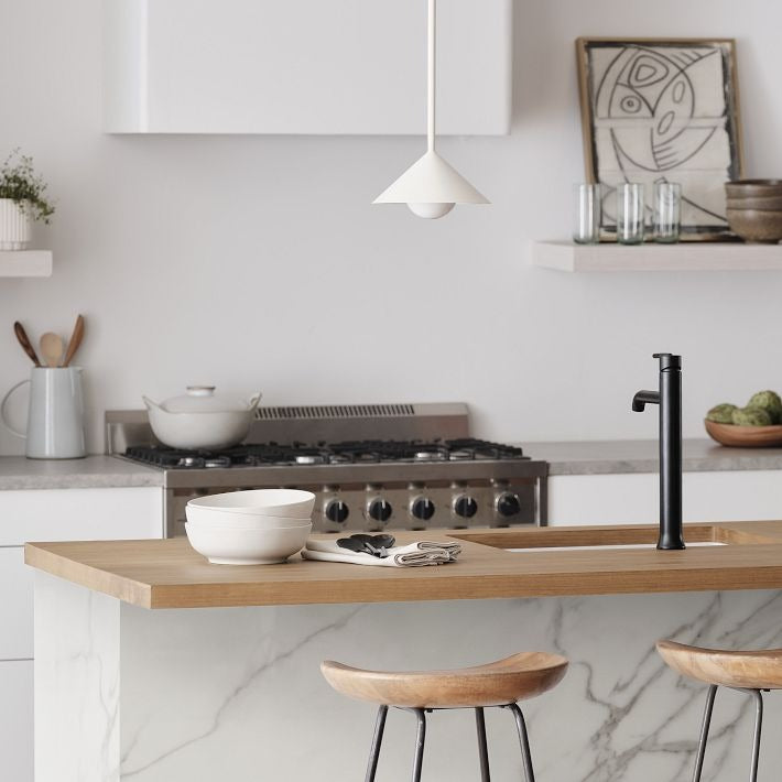 Lámpara colgante cónica de metal Brivana: diseño minimalista moderno para comedores