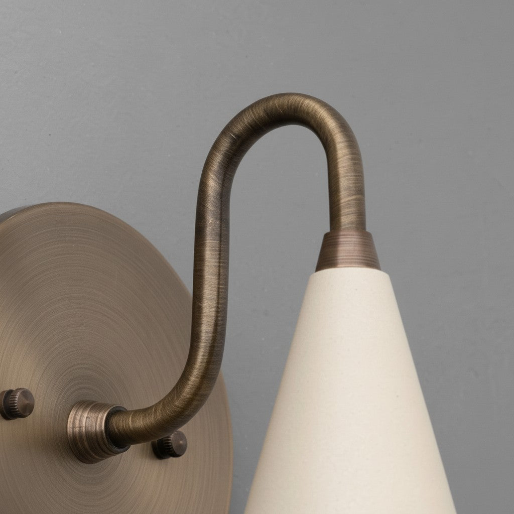 Curved Metal Shade Sconce Vintage Style Wall Light - Entryway Stairwell Lighting