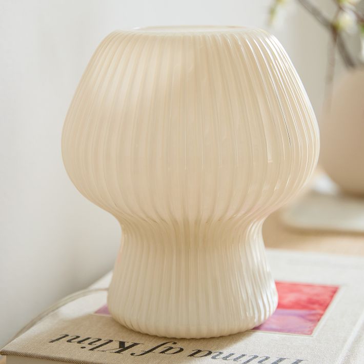 Lámpara de mesa Novarise de vidrio acanalado: iluminación decorativa de vidrio texturizado
