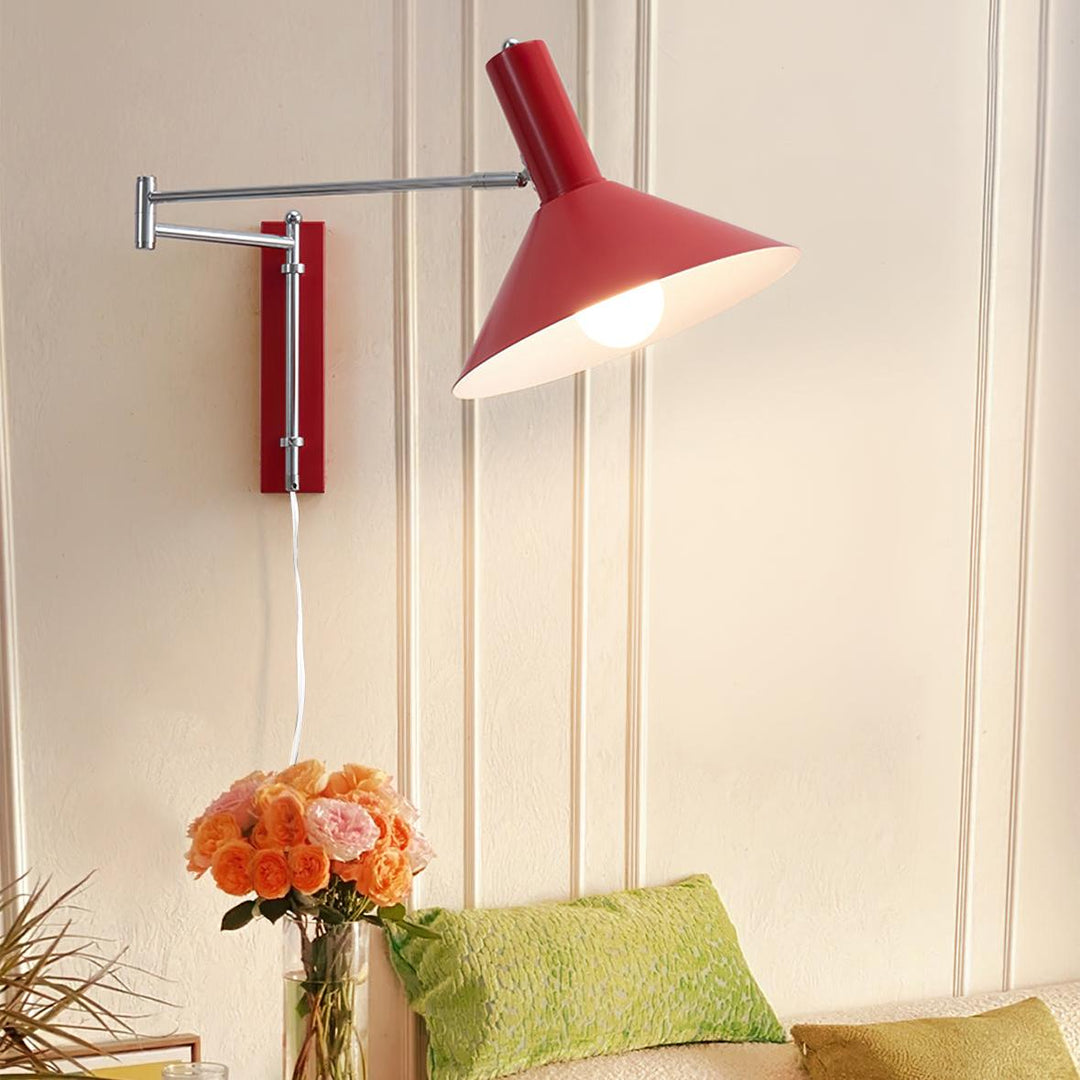 Aplique de pared de metal blanco con brazo ajustable