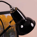 Charger l'image dans la visionneuse de galerie, Lampe de table mini Modryx – Base pyramide design classique héritage pour la maison