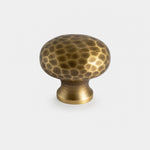 Charger l'image dans la visionneuse de galerie, 28 mm oval hammered antique brass cabinet knob