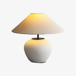 Charger l'image dans la visionneuse de galerie, Lampe de table en céramique Ceravine Curvaceous - Style Japandi pour tables de chevet de chambre