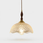 Cargar imagen en el visor de la Galería, Clear glass pendant product cutout