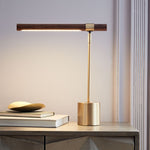 Cargar imagen en el visor de la Galería, Lámpara de mesa LED de madera lineal moderna Moss: giratoria y ajustable, carga USB
