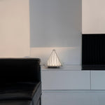 Bild in Gallery-Viewer laden, Fragment Tischlampe