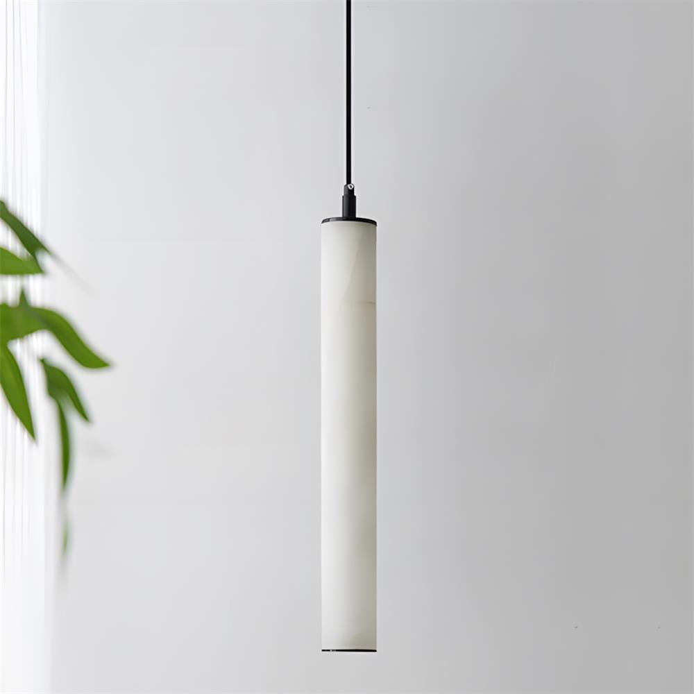 Lampe suspendue tube en albâtre Calder