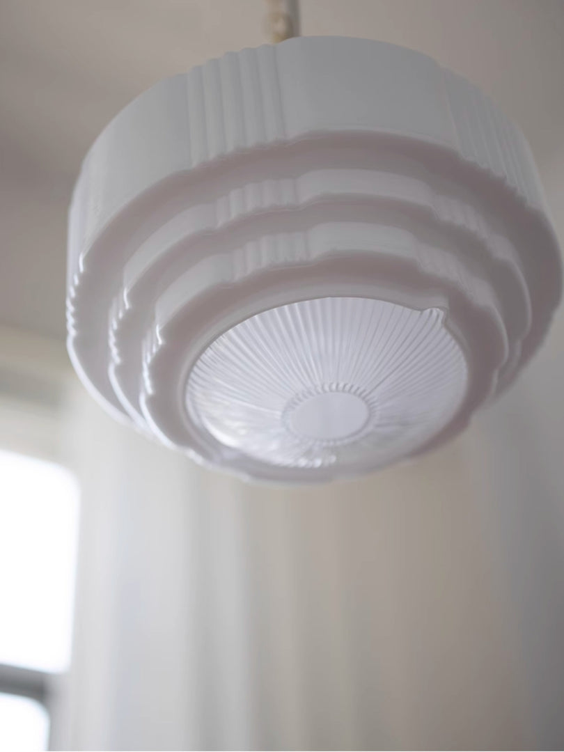 Opalglas Pendelleuchte – Vintage Milchglas Pendelleuchte im Art Deco Stil