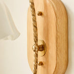 Bild in Gallery-Viewer laden, Vintage-Wandleuchte mit floralem Keramikschirm und Holz