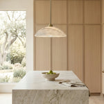 Charger l'image dans la visionneuse de galerie, Suspension Dôme Élégante en Albâtre Alariv - Éclairage Moderne en Pierre pour Salle à Manger ou Salon