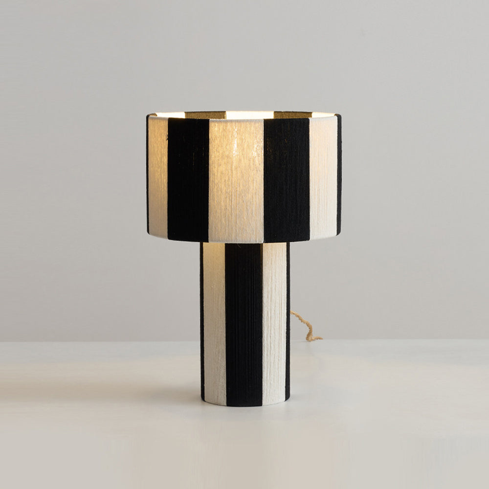 Luz de mesa Strivelle