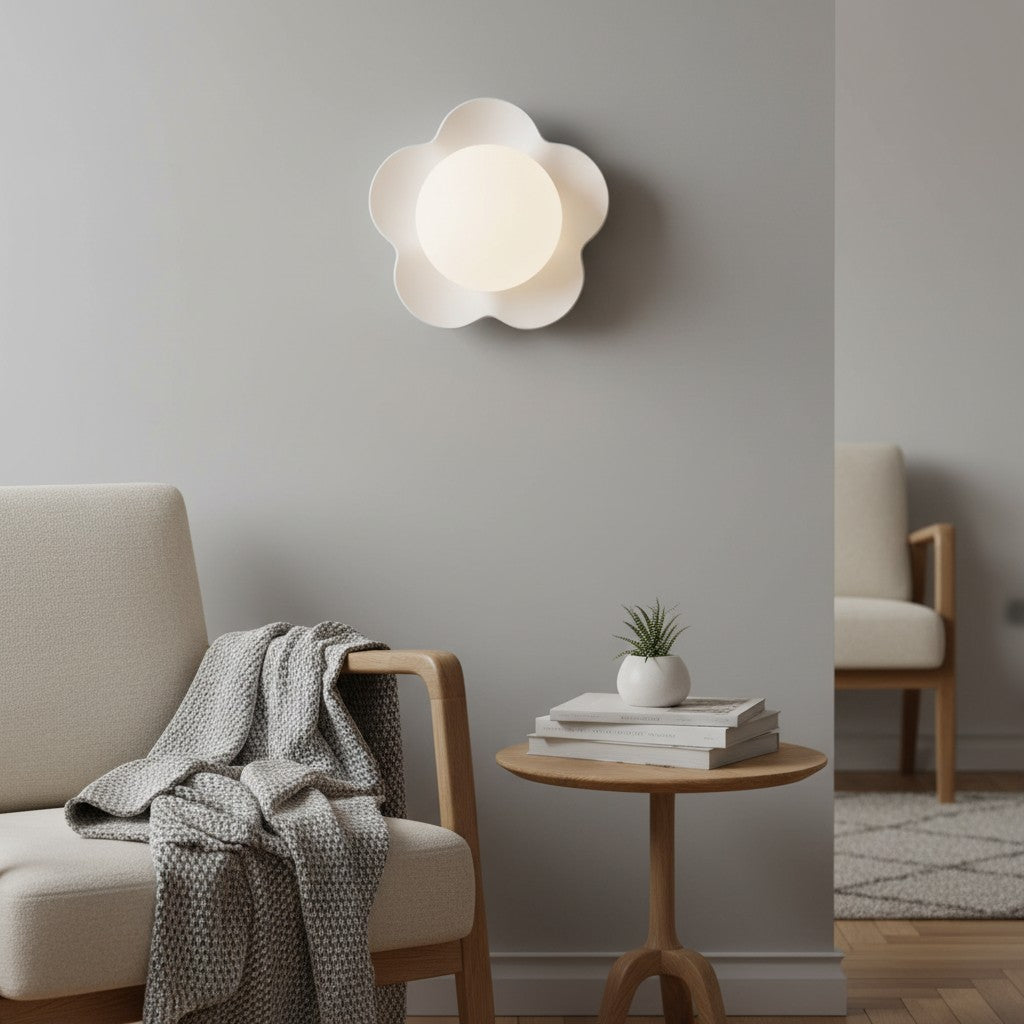 Lampe murale fleurissante Resinova - Résine moderne et verre pour salons et chambres
