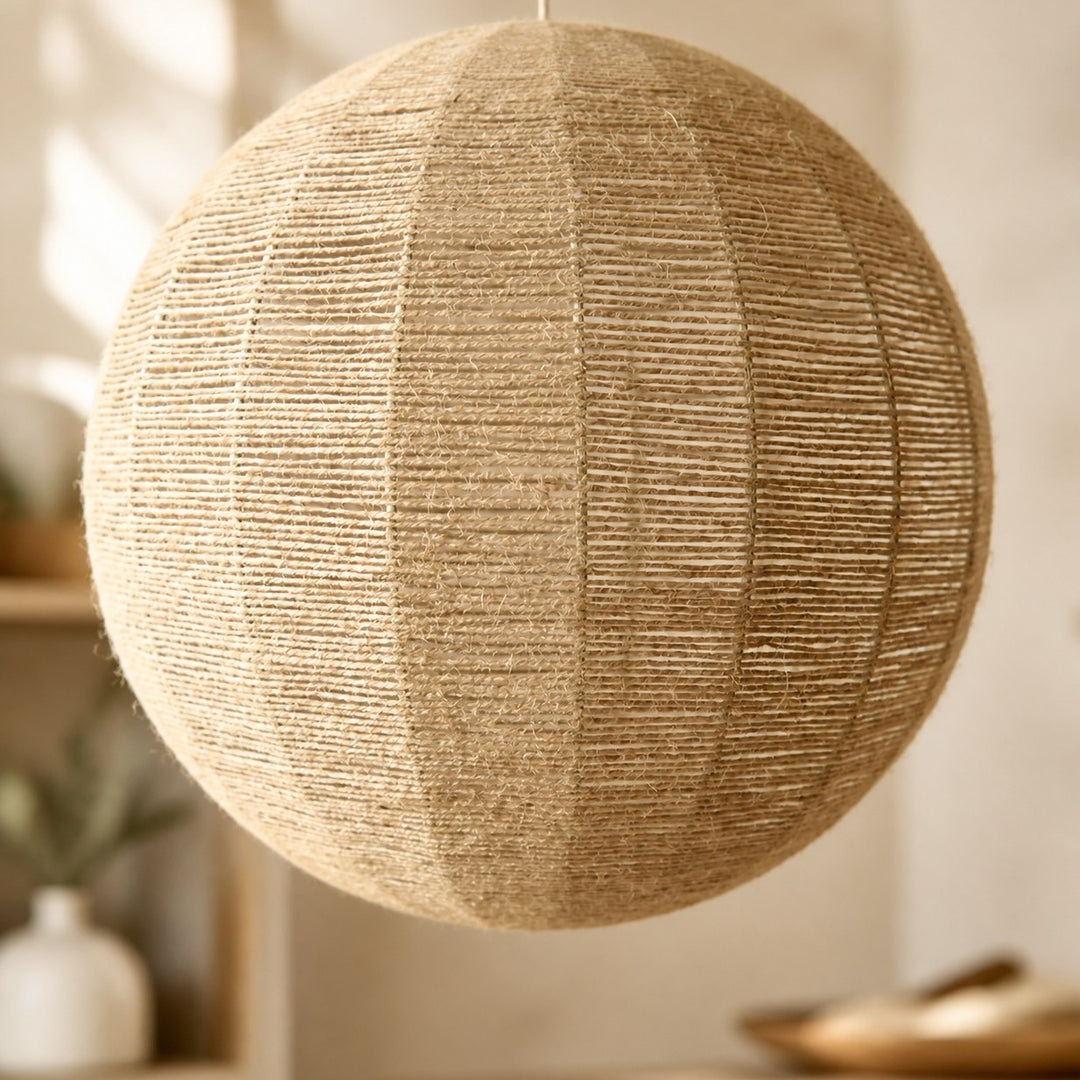 Suspension sphérique en fibres naturelles tressées à la main