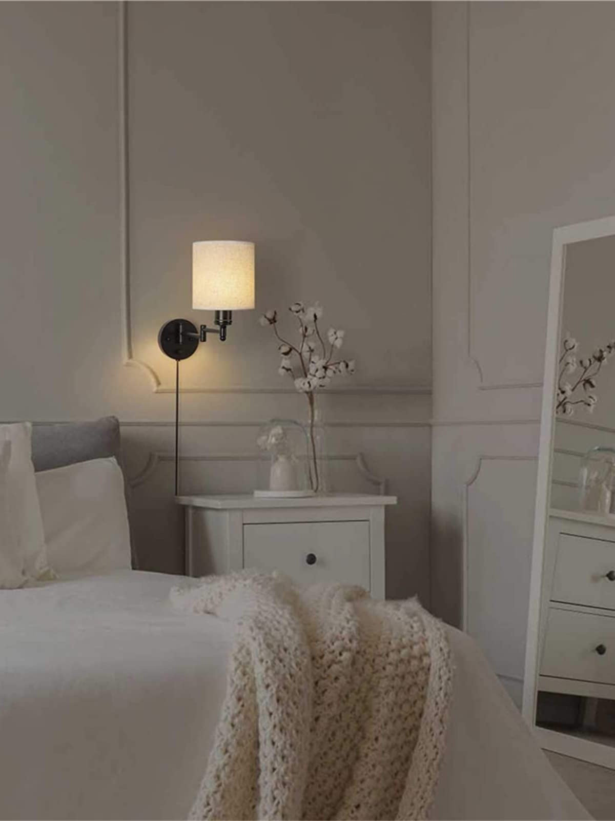 Aplique de tela con brazo oscilante: lámpara de pared ajustable con pantalla de tambor 