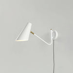 Cargar imagen en el visor de la Galería, Apex Plug-In Wall Light with Inline Switch - product image 8