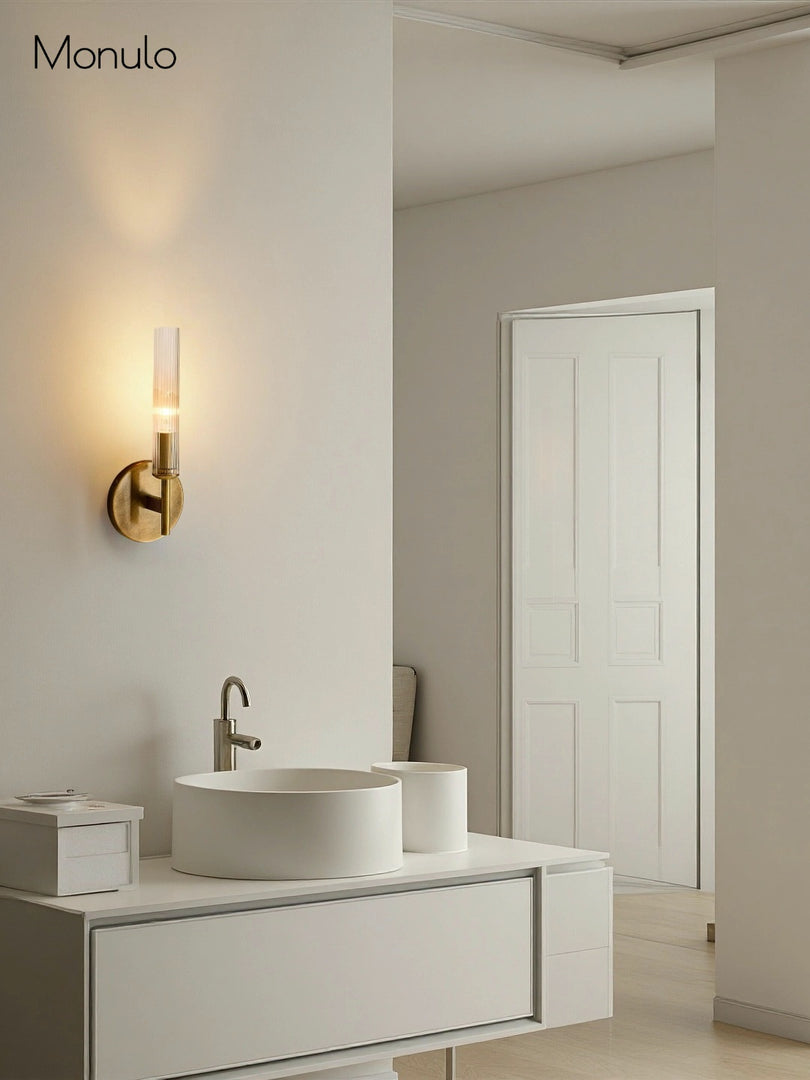 Aplique de pared de tubo de vidrio Bravira - Iluminación clásica de tubo de latón acanalado