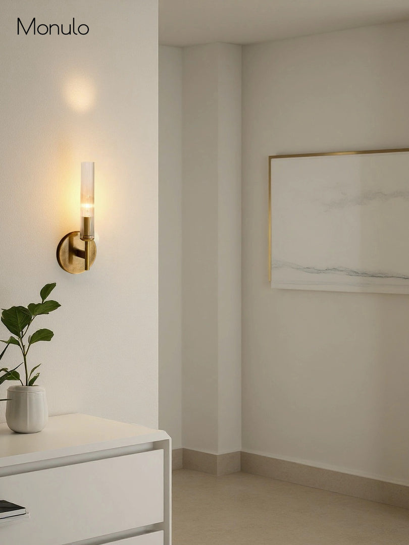 Aplique de pared de tubo de vidrio Bravira - Iluminación clásica de tubo de latón acanalado