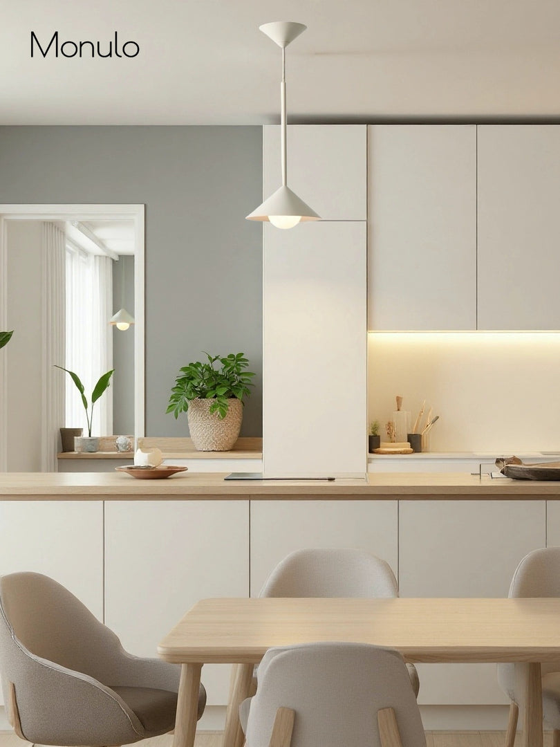 Lámpara colgante cónica de metal Brivana: diseño minimalista moderno para comedores