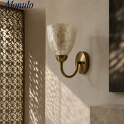 Lampe murale moderne sculpturale inspirée de coquillage pour chevet et salon
