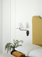 Cargar imagen en el visor de la Galería, Lámpara de pared clásica contemporánea para interiores elegantes

