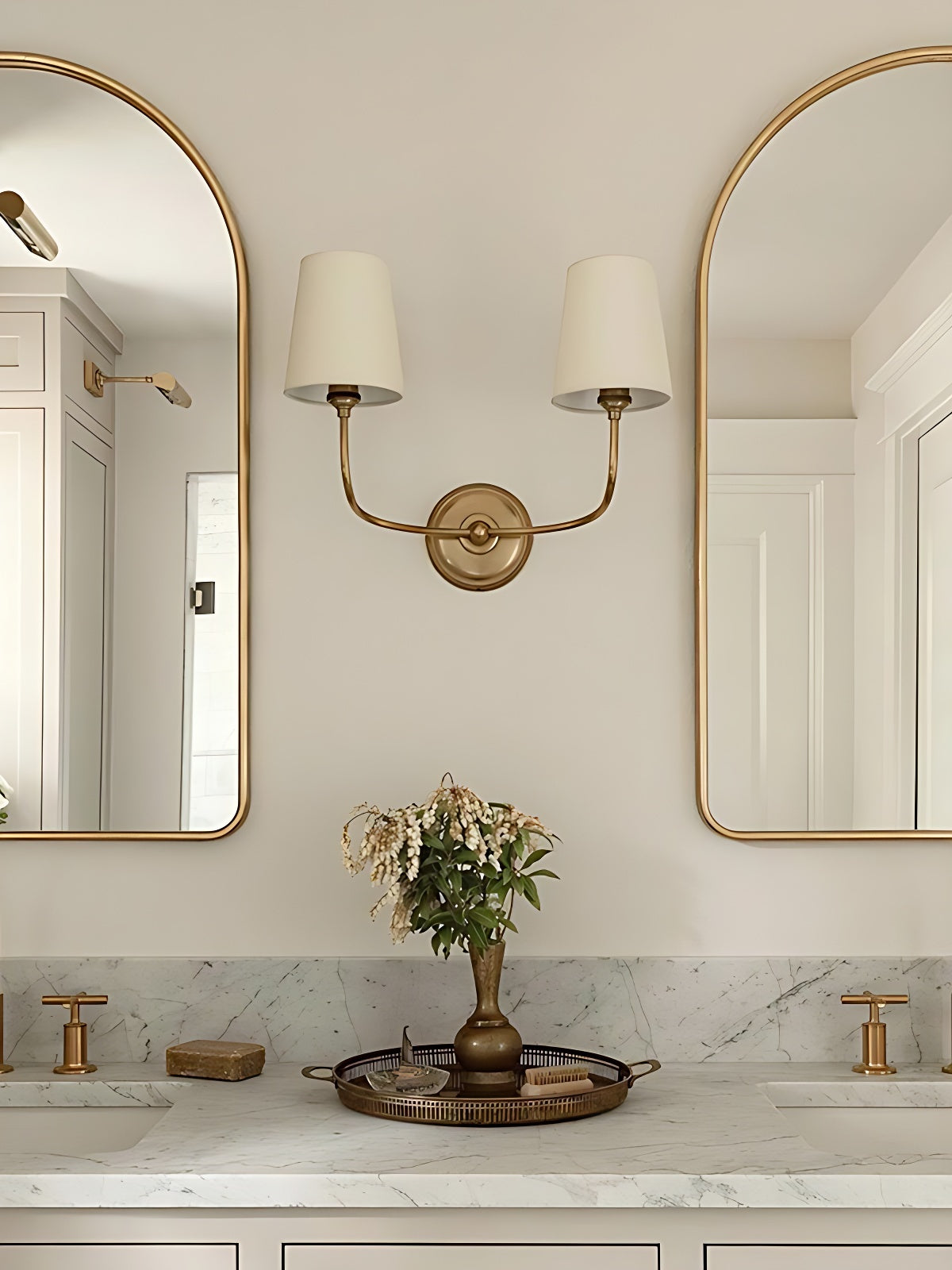 Aplique de pared con pantalla de tambor: aplique de tela moderno para dormitorio o pasillo 