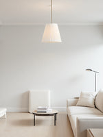 Charger l&#39;image dans la visionneuse de galerie, Suspension moderne en tissu - Abat-jour tambour conique pour une lueur douce
