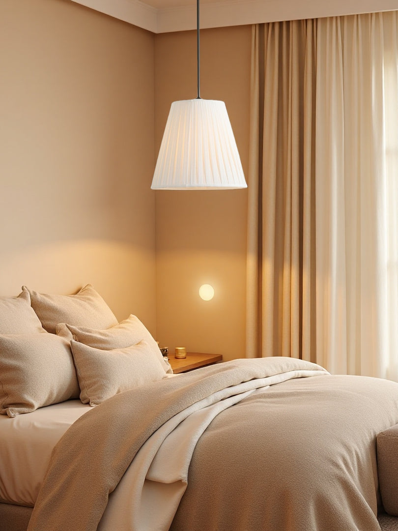 Suspension moderne en tissu - Abat-jour tambour conique pour une lueur douce