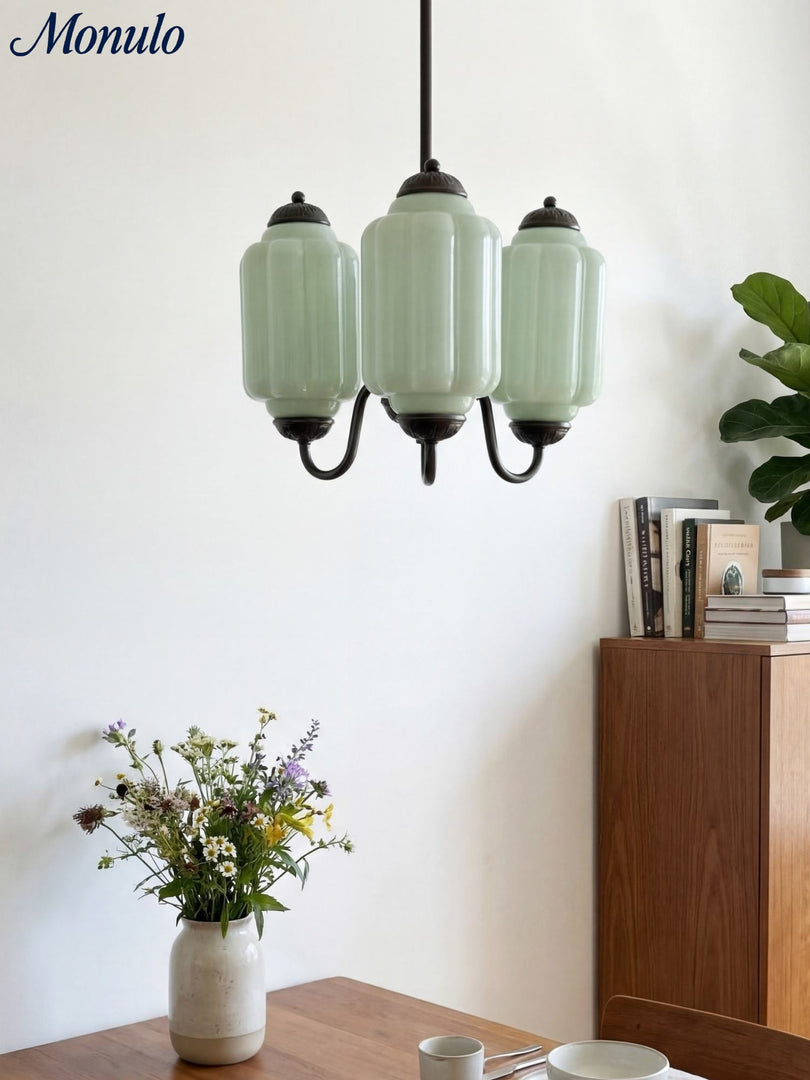 Lustre Eloise – Lustre en verre laiteux au fini vintage