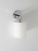Charger l&#39;image dans la visionneuse de galerie, Applique murale minimaliste avec abat-jour en tissu - Abat-jour tambour doux
