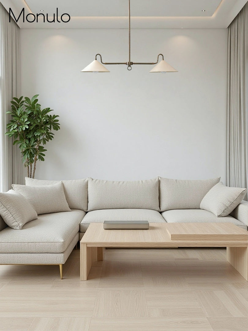 Minimalistische Pendelleuchte mit leichtem Stoffschirm