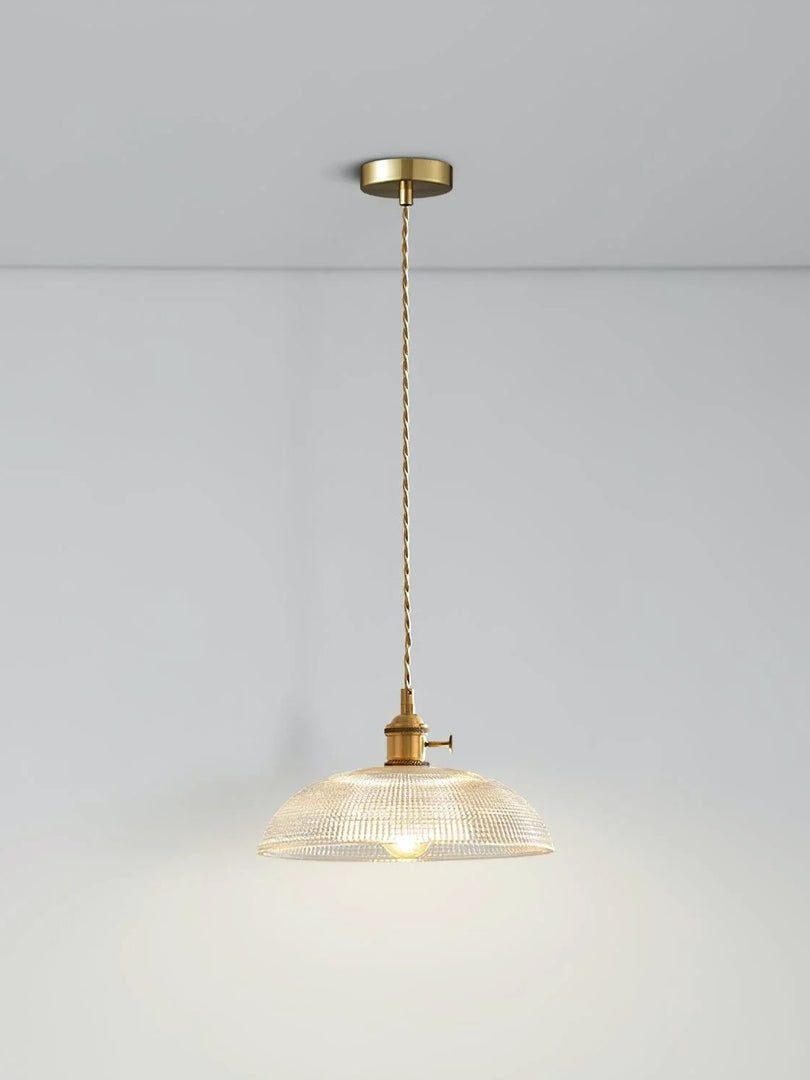 Suspension moderne à nervures - Design spiralé élégant