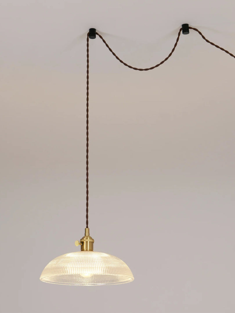 Suspension moderne à nervures - Design spiralé élégant
