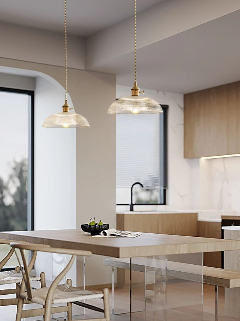 Suspension moderne à nervures - Design spiralé élégant