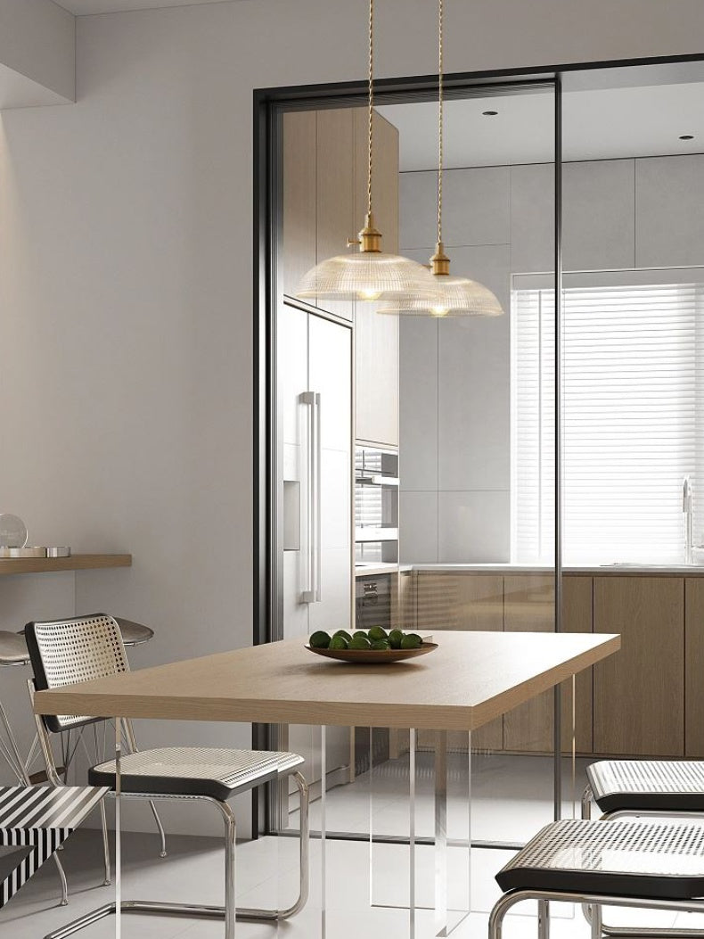Suspension moderne à nervures - Design spiralé élégant