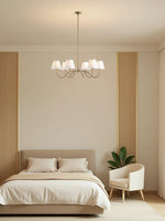 Cargar imagen en el visor de la Galería, Lámpara de araña plisada Luvora de 6 luces: moderna elegancia de latón para comedores
